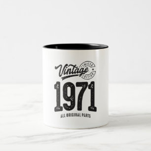 Vintage Born in 1971 - 51st Birthday Retro Classic Two-Tone Coffee Mug