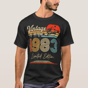 Vintage Born In 1983 Birthday Year Party Wedding A T-Shirt