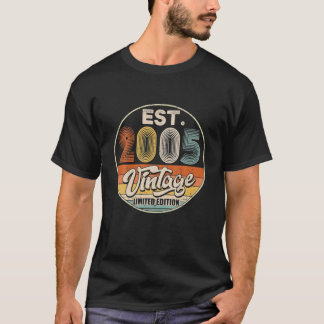 Vintage Born In 2005 Birthday Year Party Wedding T-Shirt