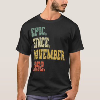 Vintage Born In November 1952 Men Women   70 Years T-Shirt