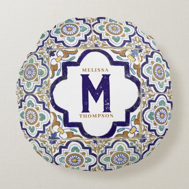 Vintage Botanical Ornamental Tiles Monogram  Round Cushion (Front)