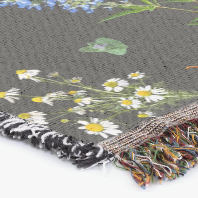 Vintage botanical style throw blanket (Corner)