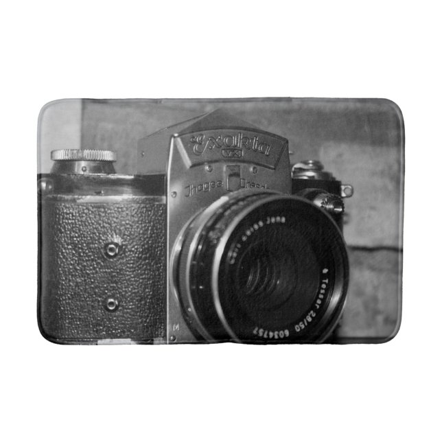 Vintage camera bath mat (Front)