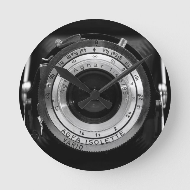 Vintage camera lens round clock (Front)