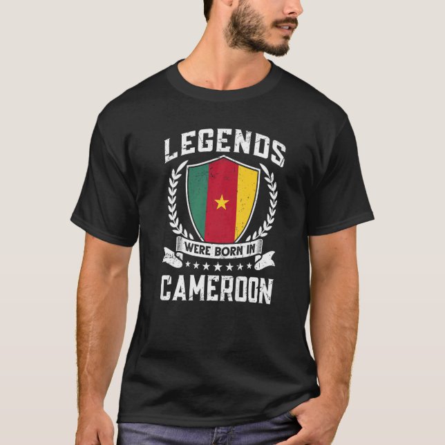 Vintage Cameroonian Flag Cameroon   T-Shirt (Front)