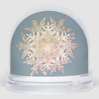 VINTAGE CHRISTMAS ANGELS AND SNOWFLAKE SNOWGLOBE