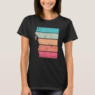 Vintage climber climbing rock climber mountains bo T-Shirt