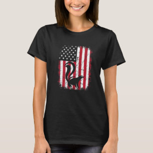 Vintage Cool Skunk Animal Retro Usa American Flag T-Shirt