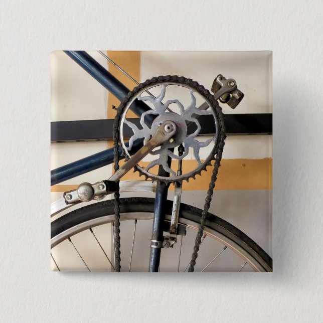 VINTAGE CYCLE 15 CM SQUARE BADGE (Front)