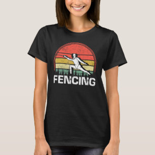 Vintage Fencer Retro Fencing Sports Duel Fight Sab T-Shirt