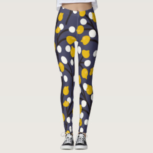 Vintage floral delicate botanical pattern. leggings