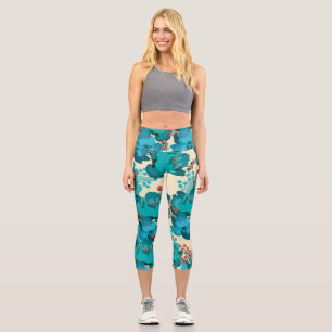 Vintage floral pattern, delicate flowers. capri leggings