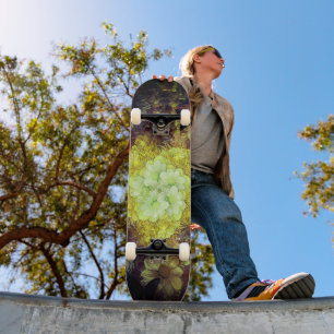Vintage Floral Pattern Skateboard