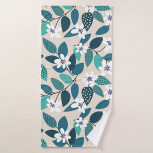 Vintage floral seamless pattern. Beautiful white f Bath Towel