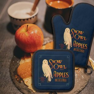 Vintage Fruit Label Apples Owl on Blue Oven Mitt & Pot Holder Set