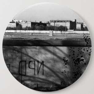 Vintage Germany Berlin wall 1970 6 Cm Round Badge