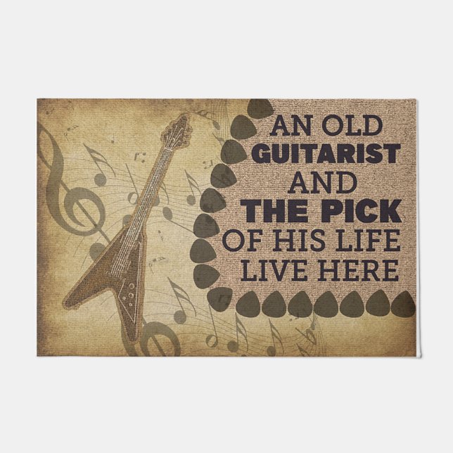 Vintage Guitarist Present, Funny Quotes  Doormat (Front)