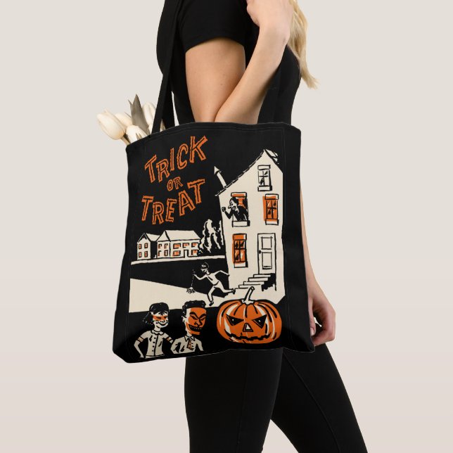 Vintage Halloween Trick or Treat Bag (Close Up)