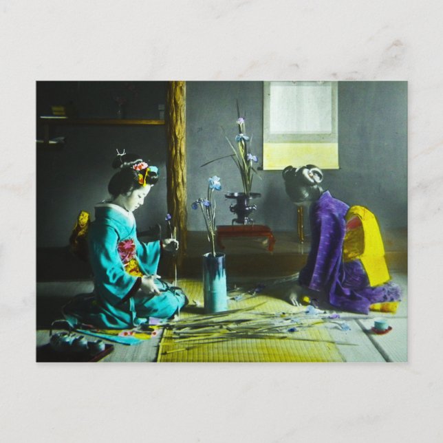 Vintage Hand Coloured Japanese Geisha Magic Lanter Postcard (Front)