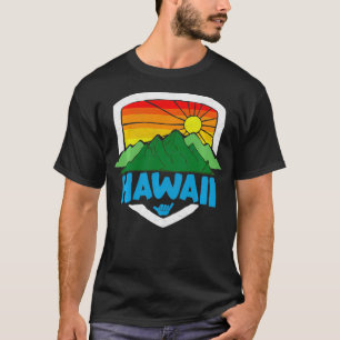 Vintage Hawaii Mountain and Rainbow Sky Beach Retr T-Shirt