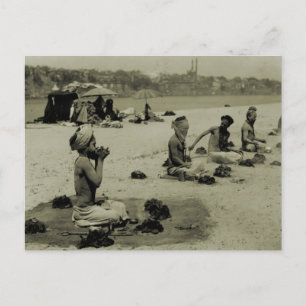 Vintage India, Taj Mahal, Hindu holy men Postcard