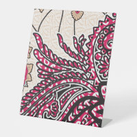 Vintage-Inspired Pedestal Signs for Every Room!