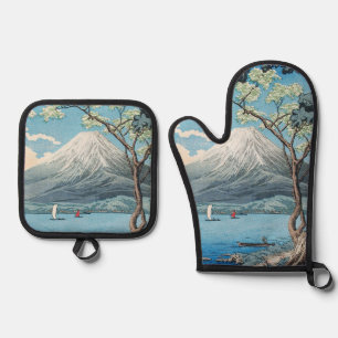 Vintage Japanese Mount Fuji and Lake Yamanaka Art Oven Mitt & Pot Holder Set