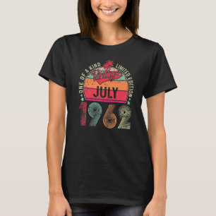 Vintage July 1962 60th Birthday 60 Years Old T-Shirt