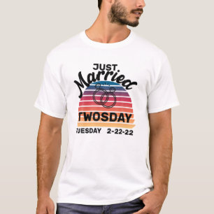 Vintage Just Married On TWOSDAY Feb 22, Twos Day W T-Shirt