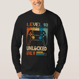 Vintage Level 18 Unlocked 18 Years Old Funny 18th T-Shirt