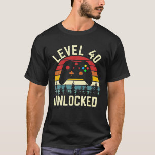 Vintage Level 40 Unlocked Funny Video Gamer 40th T-Shirt