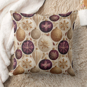 Vintage Luxe Christmas Ornament Pattern (10) Cushion