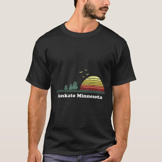 Vintage Mankato Minnesota Sunset Souvenir Print T-Shirt (Front)