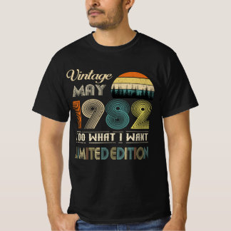 Vintage May 1982 T-Shirt - Retro Style Birthday