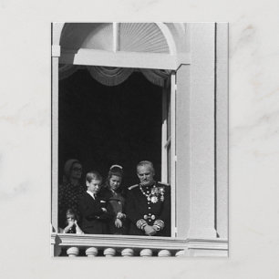 Vintage Monaco princely family in palace balcony Postcard