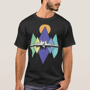 Vintage Mountains Elk Hunting Hiking Camping Climb T-Shirt