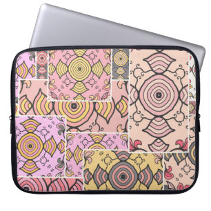 Vintage patchwork quilt pattern. Vintage decorativ Laptop Sleeve