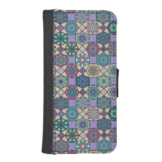 Vintage patchwork with floral mandala elements iPhone SE/5/5s wallet case