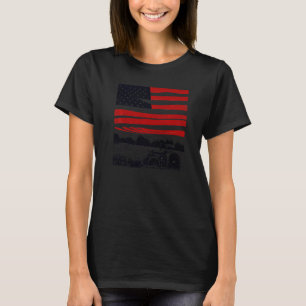 Vintage patriotic tractor on a farm American flag T-Shirt