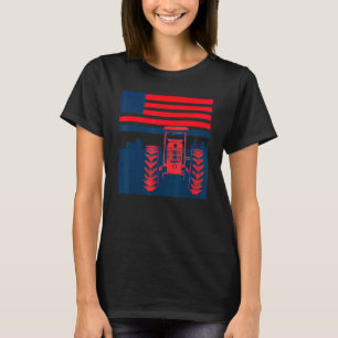 Vintage patriotic tractor on a farm American flag T-Shirt