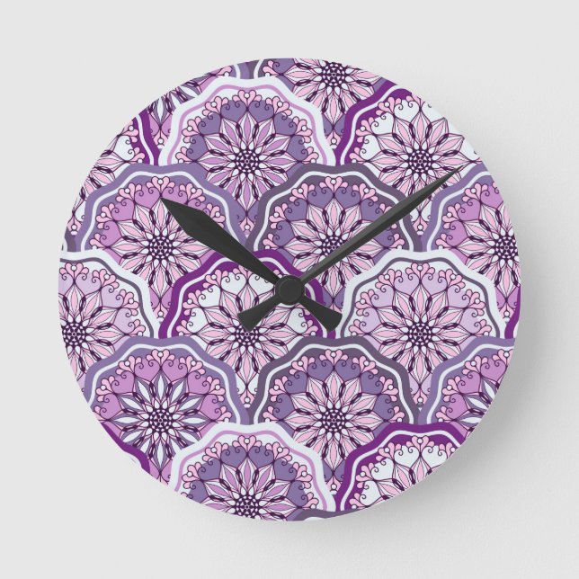Vintage Pattern Round Clock (Front)