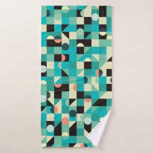 Vintage pattern with triangles and circles. bath towel