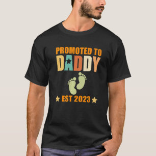 Vintage Promoted To Daddy 2023 Pregnancy Fathers D T-Shirt