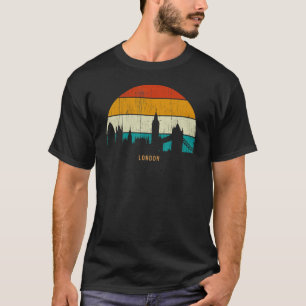 Vintage Retro Style England City skyline cityscape T-Shirt