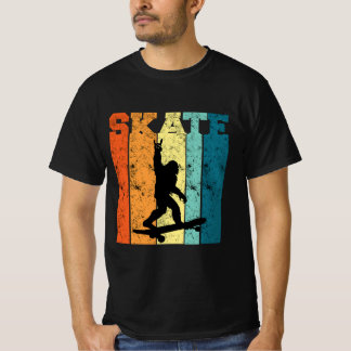 vintage retro sunset bigfoot skateboarding skater T-Shirt