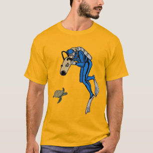 Vintage SCUBA Diver Photographing a Turtle URM T-Shirt