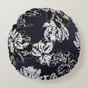 Vintage seamless pattern flowers and floral patter round cushion