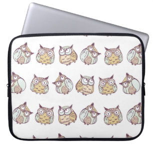 vintage seamless pattern with cute owls laptop sleeve