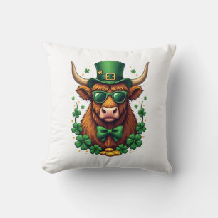 Vintage St. Patricks Day Highland Cow with Shamroc Cushion