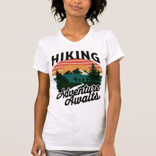 Vintage Sunset Hiking Mountain Adventure Design T-Shirt